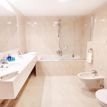 Hotell & Wellness Olympia 4*